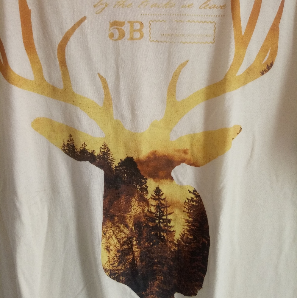 Old Navy t shirt